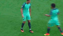 搞笑gif妹子的内心是崩溃的,搞笑gif妹子原来是个逗比