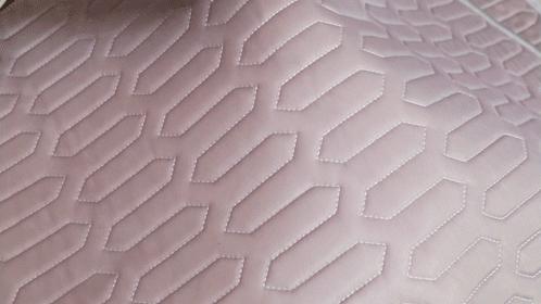 特斯拉睡觉凉席,特斯拉夏天睡车里空调自己关闭