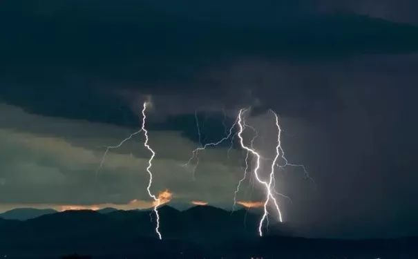 警惕金融投资风险,央行点名金融系统性风险