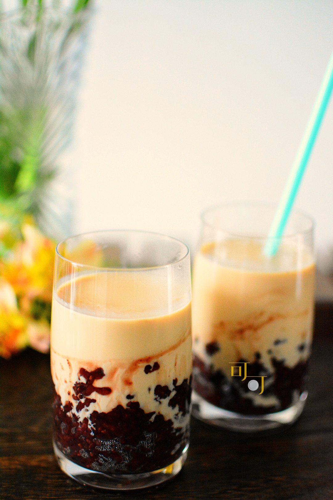 夏天最火的奶茶制作,夏天很热做一杯冰的奶茶怎么做