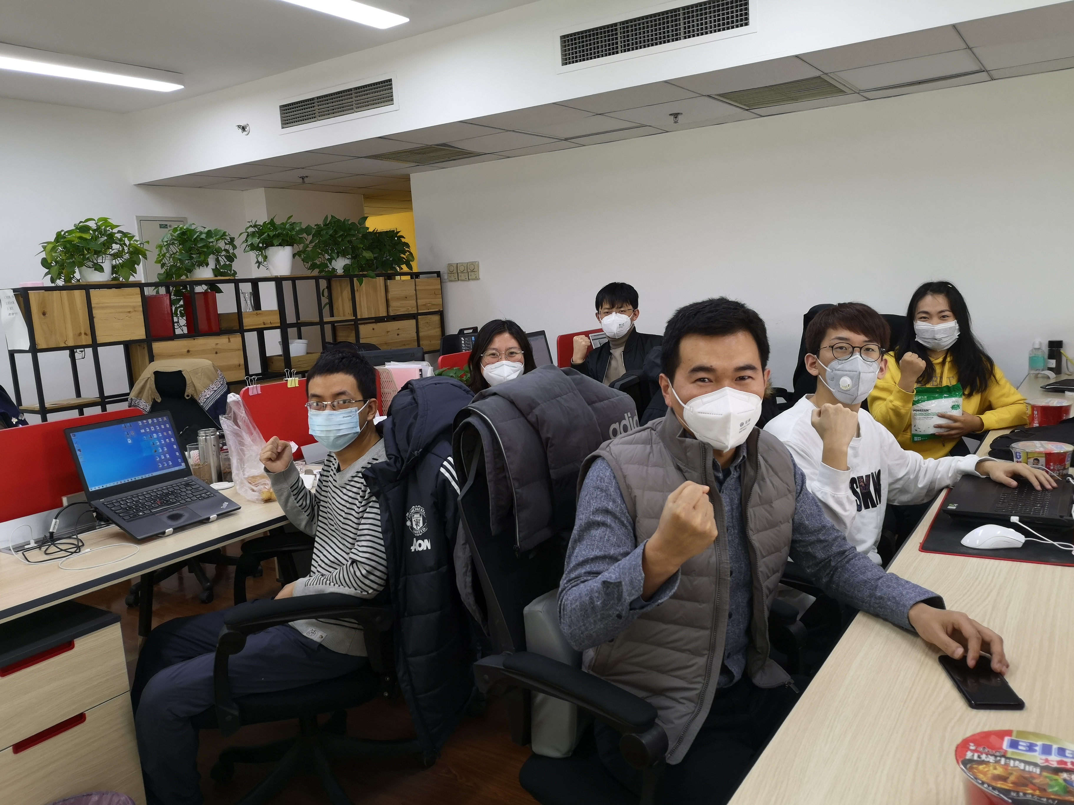 新华网携手防疫抗艾,新华网抗疫一线