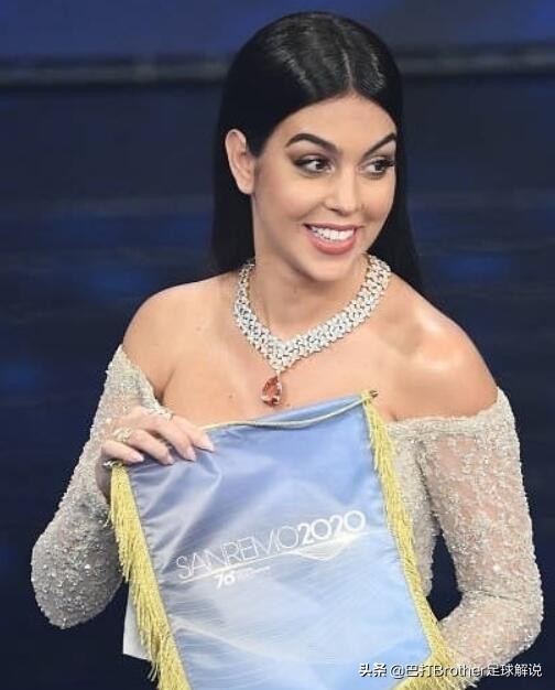 乔治娜上台主持,乔治娜发文安慰c罗