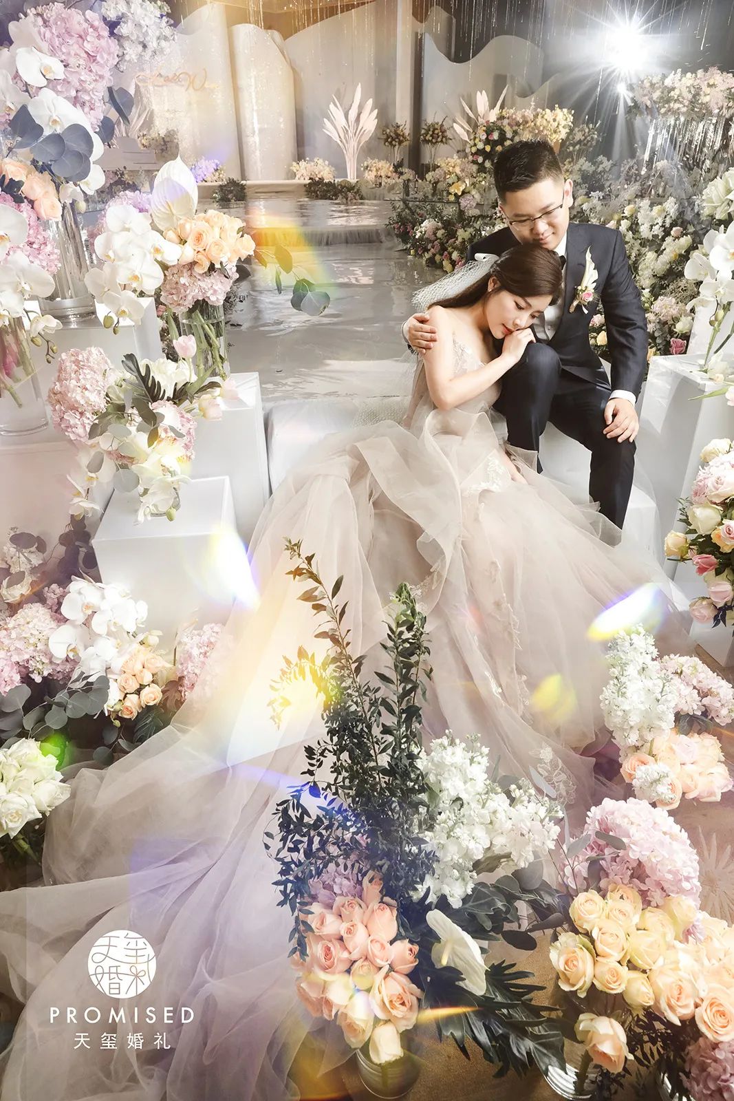 迪拜奢华梦幻婚礼布景,迪拜奢华婚礼布置过亿