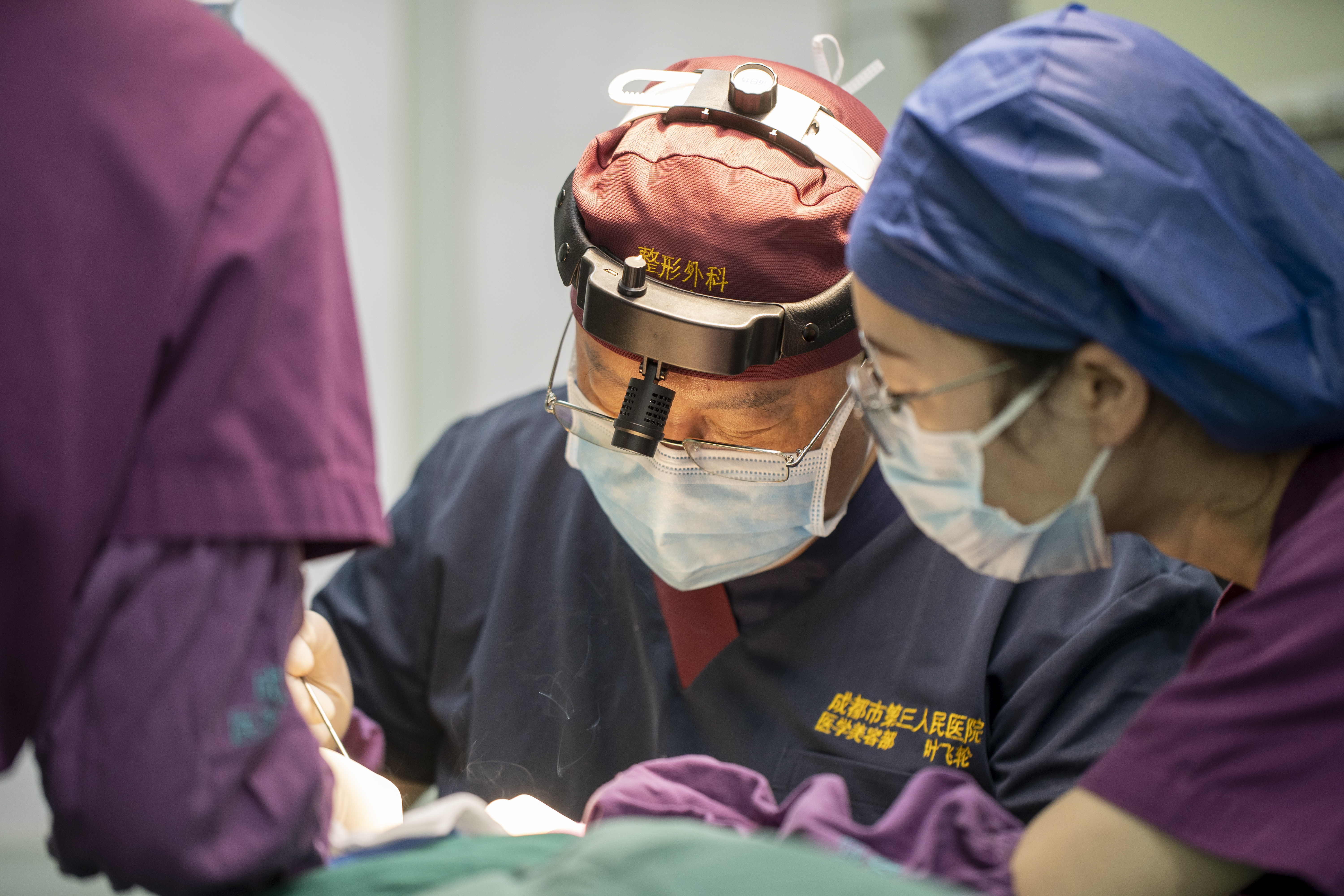 八大特色诊疗展台让高质量诊疗“触手可及”成都市第三人民医院亮相大健康博览会