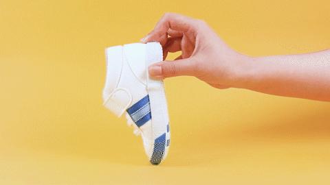 宝宝学步鞋推荐布鞋还是机能鞋,如何给一岁宝宝买学步鞋