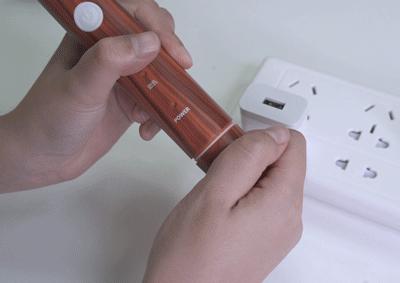 用声波震动来洗鞋子,声波清洗鞋子