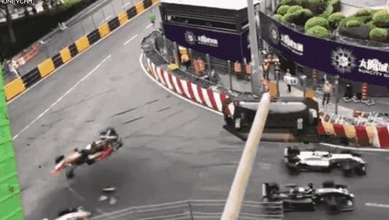 女赛车手漂移出事故,澳门女赛车手飞上二楼