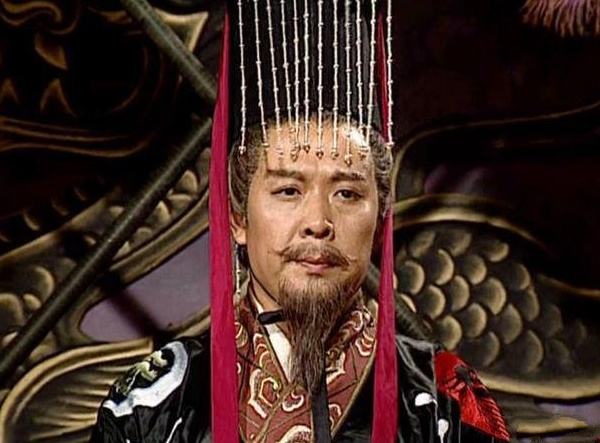 刘备遭陆逊追杀,刘备被陆逊烧死了多少人