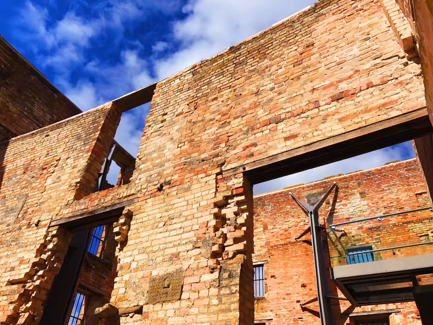 澳洲八大硕士挂科率排名,澳洲墨尔本大学和悉尼大学