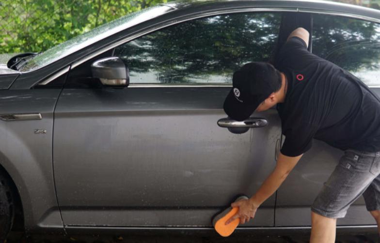 学会洗车工作,自己洗车既是省钱又有乐趣