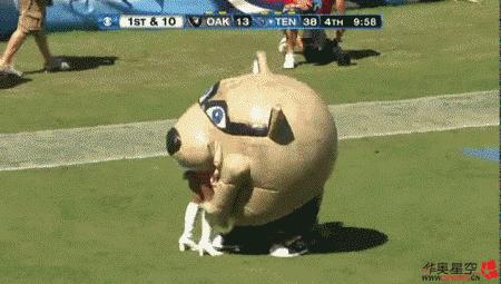 足球搞笑gif动图,足球场上的搞笑进球视频