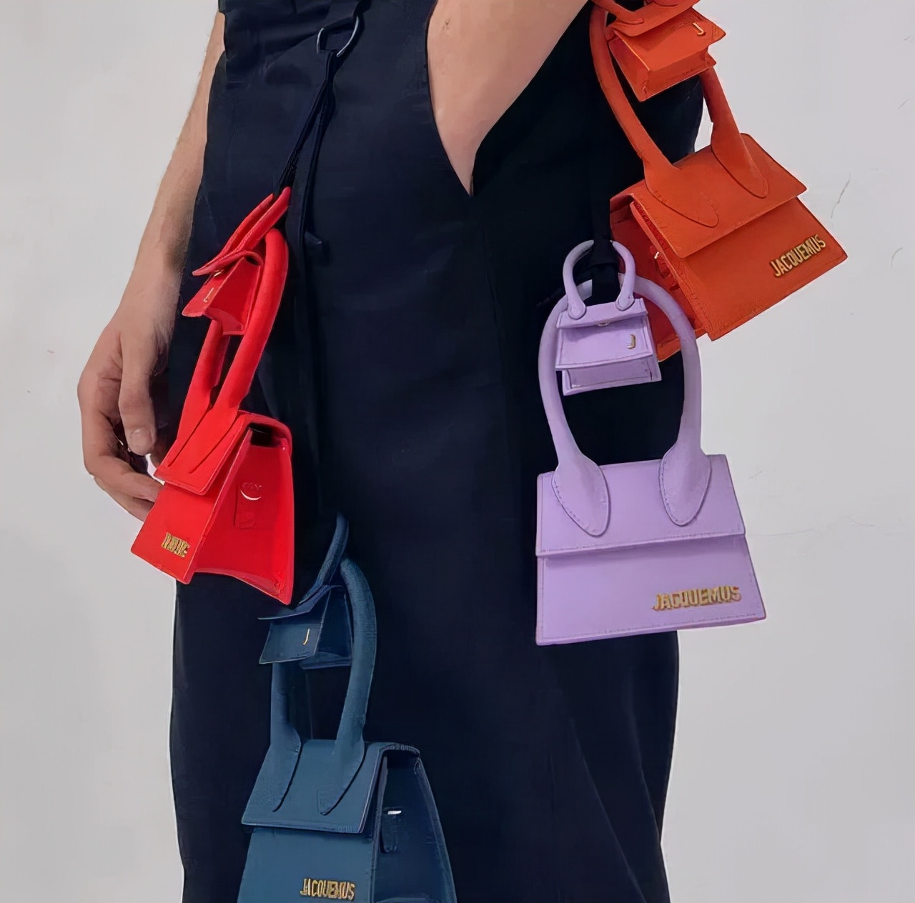 旧化妆包废物利用能装什么,废弃手提包可以diy什么