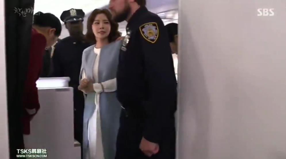 吸毒坐牢破产2080亿玩完，比《顶楼》更狗血才是真实的韩国财阀圈