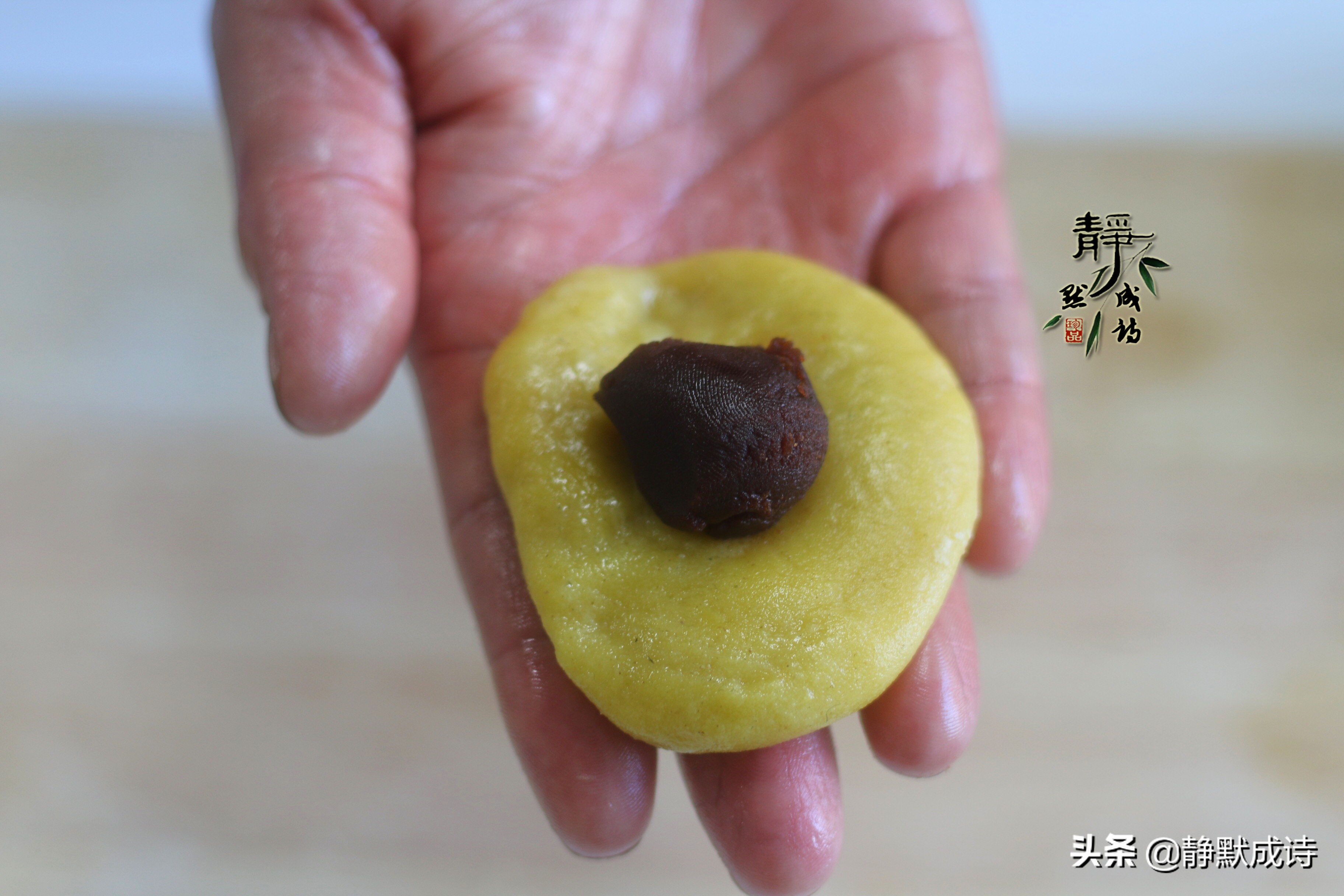 黄米面炸糕怎么做酥脆不爆裂,黄米面炸糕怎么做不粘手