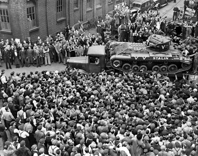 没有研发代号，皮薄馅大的瓦伦丁坦克，为何成了英国的救命稻草？