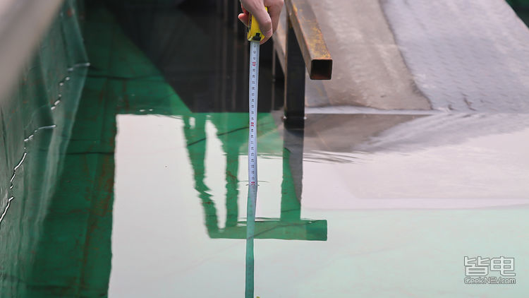 纯电的车涉水能力怎么样,新能源车涉水短路会怎样