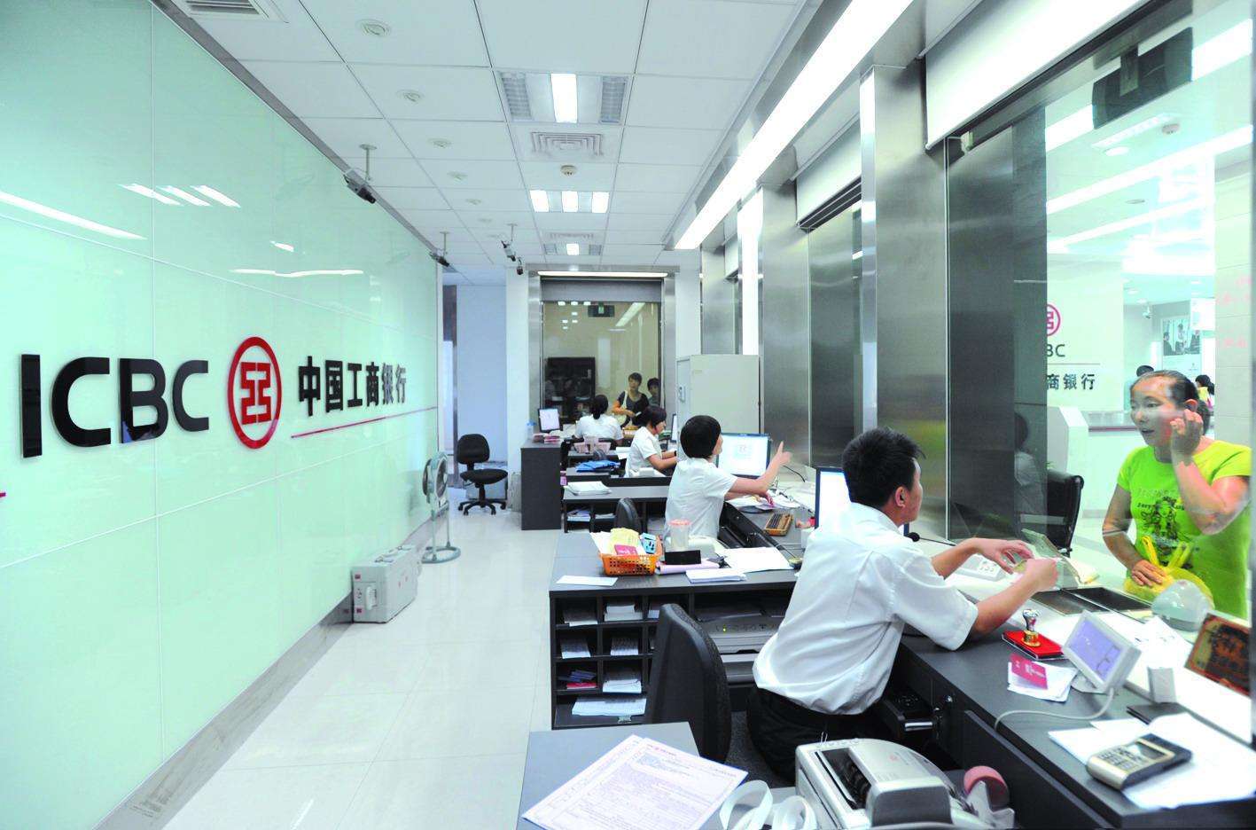 多家银行卡要被注销赶紧自查,卡里有钱会被银行销户吗