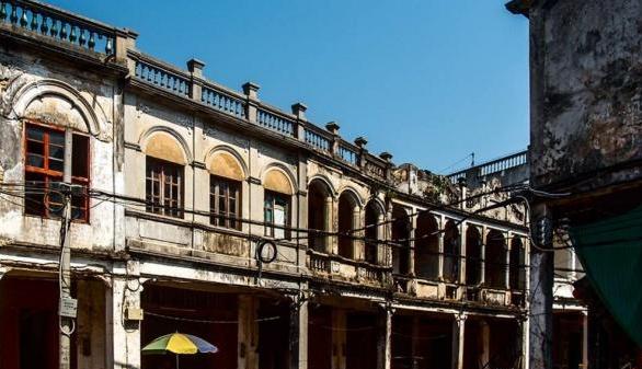 海南文昌和三亚哪个好玩,海南文昌看海比三亚好玩