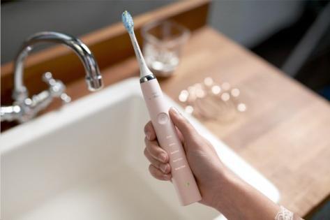 usmile电动牙刷和飞利浦电动牙刷,usmile电动牙刷和小米电动牙刷