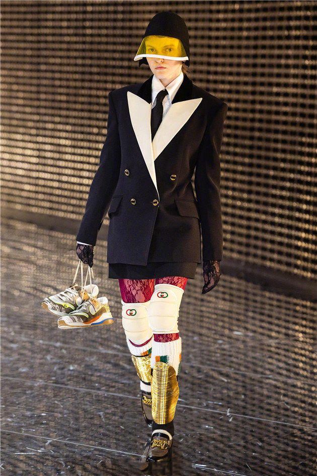 Gucci出护膝，中国人看了别笑，还珠同款“跪得容易”上线？