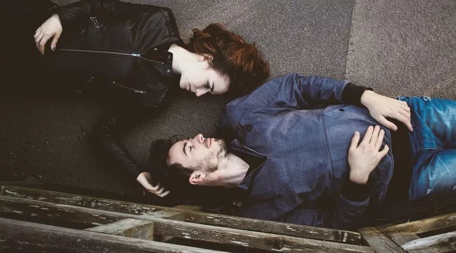 孕期知识l怀孕初期多久会有反应以及会有哪些症状？