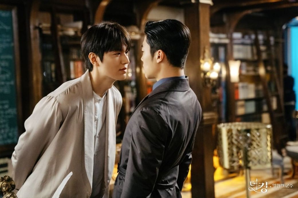 国王李敏镐视频,李敏镐皇帝与护卫