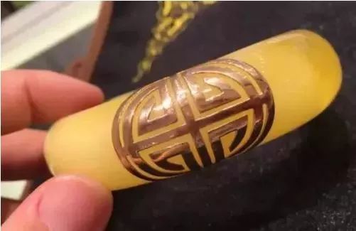 蜜蜡首饰十大克星,佩戴蜜蜡的注意事项