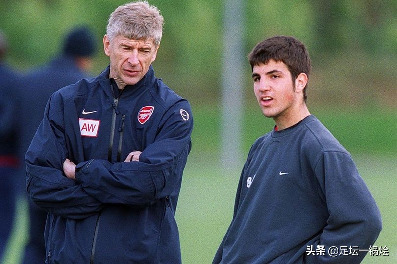 英超：此人伤透了枪手球迷的心自掏腰包离开，如今成为仇恨对象