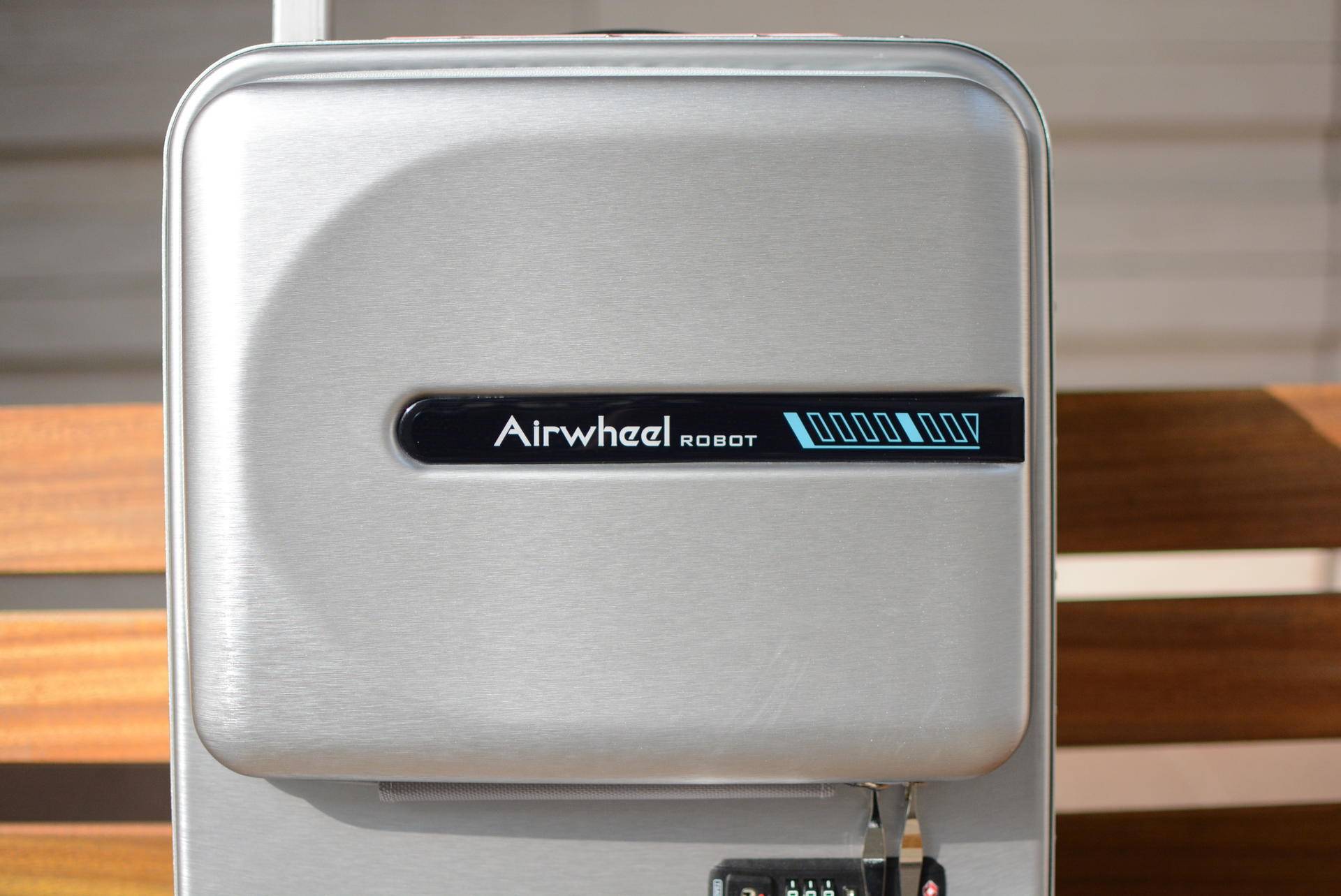 爱尔威电动行李箱开箱,爱尔威电动车行李箱