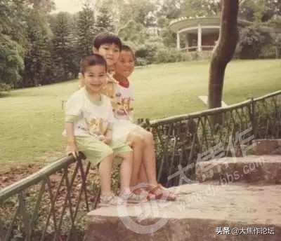 曾经这种衣服在焦作人手一件，穿过的都老了