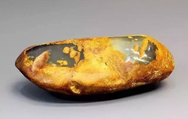 见惯了宝玉石，它的原石长啥样？有些毫不起眼，捡到千万别丢……