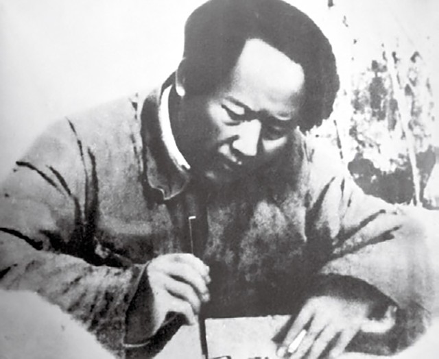 毛主席看到与母亲的合影,激动地用土话问道:咯是从哪里拱出来的