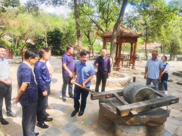 济南申请加入“大乱斗”!@理塘丁真,你的珍珠……泉在这里!