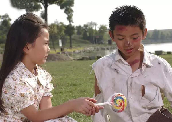 做人要有梦想不然跟咸鱼有区别,做人无梦想同条咸鱼有什么分别