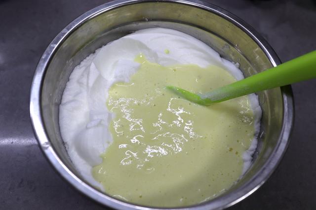 酸奶蛋糕蛋白怎么打发,酸奶别直接喝加四个鸡蛋搅一搅