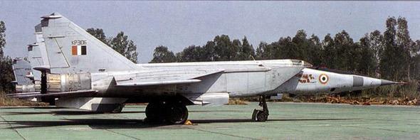 米格25击落f18的飞行员是谁,米格25打f18