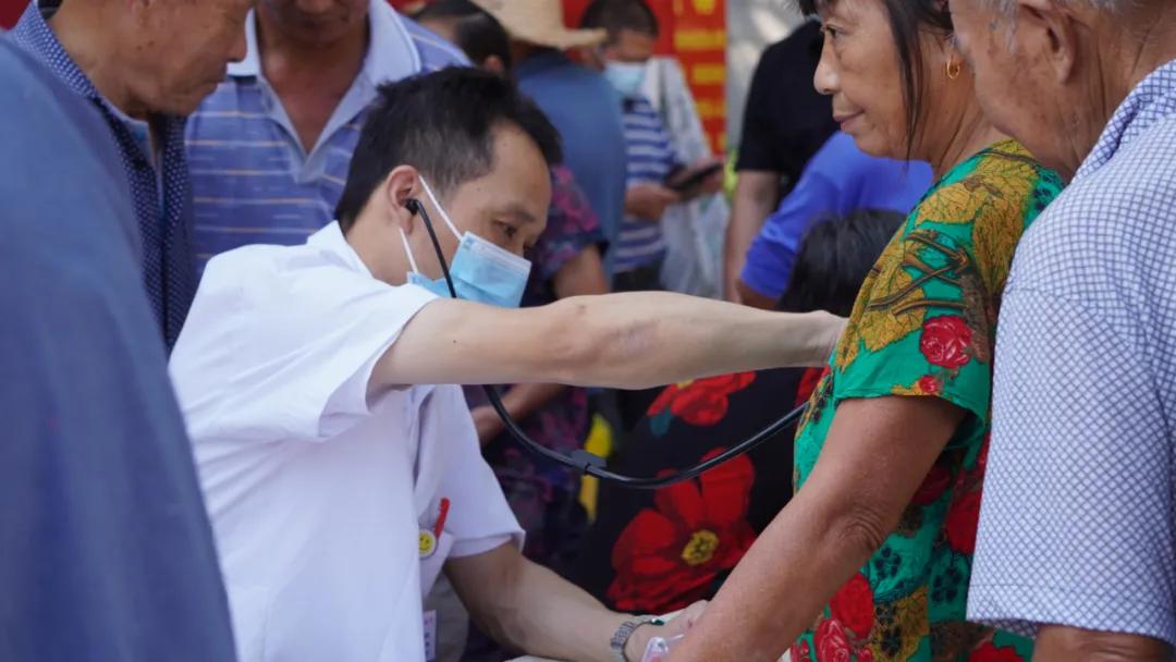江西省乐平天湖医院（乐平第二医院）开展大型义诊活动
