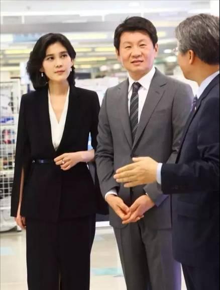 三星公主李富真年轻时候视频,三星长公主李富真是不是继承者