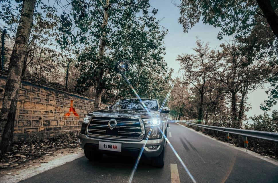 长城皮卡长城炮交车视频,长城炮皮卡车到底有多强