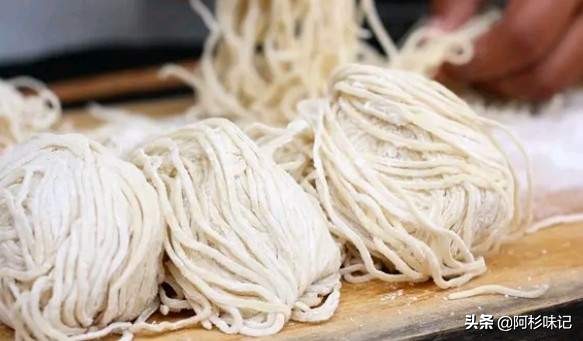 面团不使用酵母粉怎能发酵,酵母粉发面如何发得更好