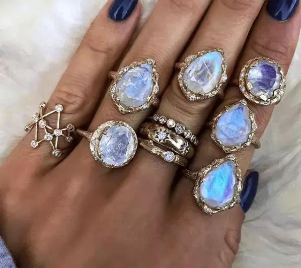 印度月光石矿物,月光石有气泡吗