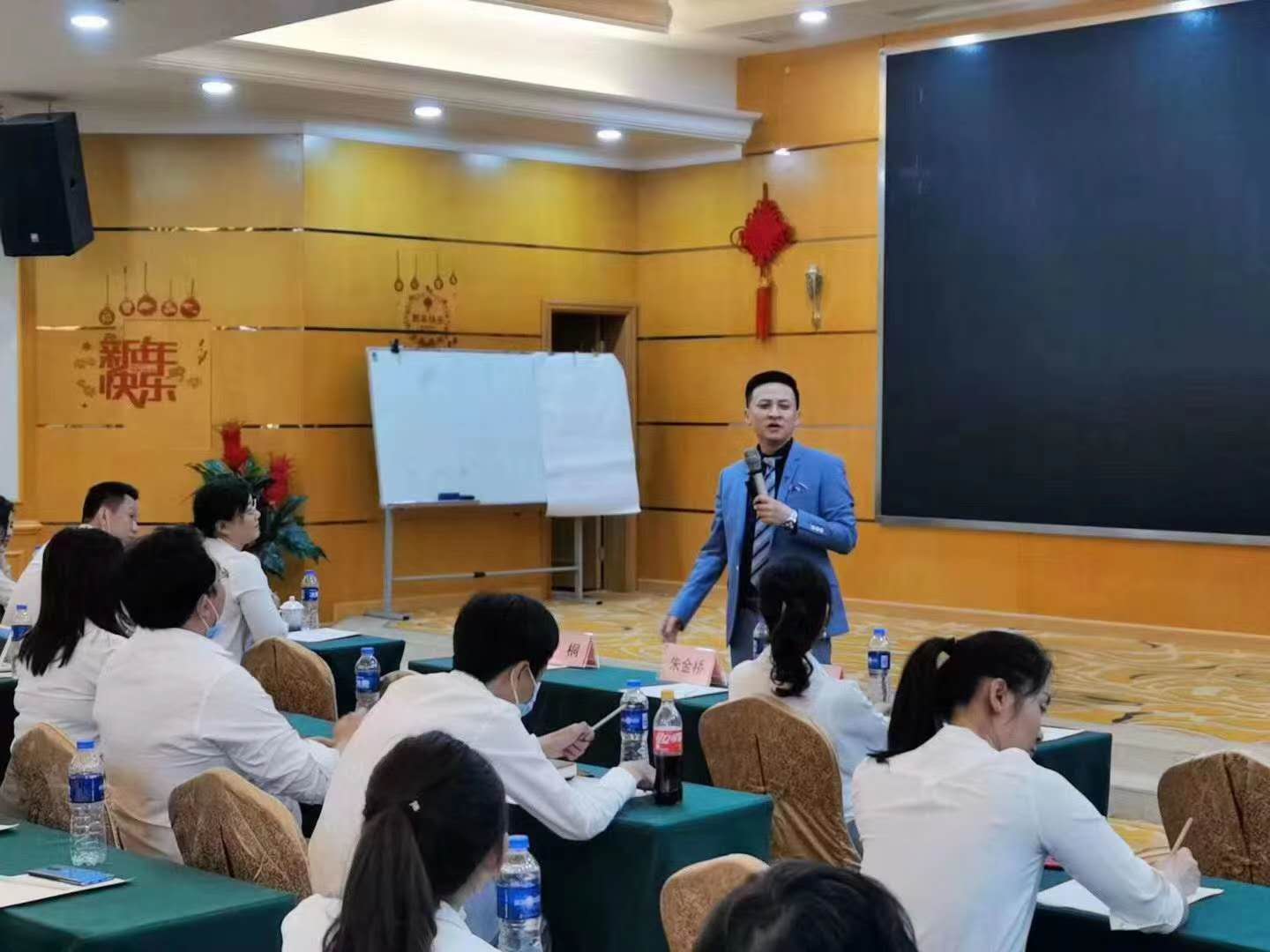 绁炲窞鑻辨墠浼佷笟鏂囧寲,绁炲窞鑻辨墠鍔╁姏涓浗