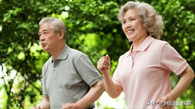 有脑梗塞前兆的人应该注意什么,脑梗塞最简单的自愈方法