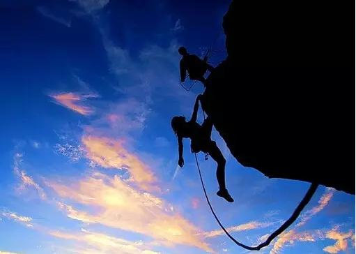 你的高度决定了你所看到的风景,你的层次决定你看到的风景视频