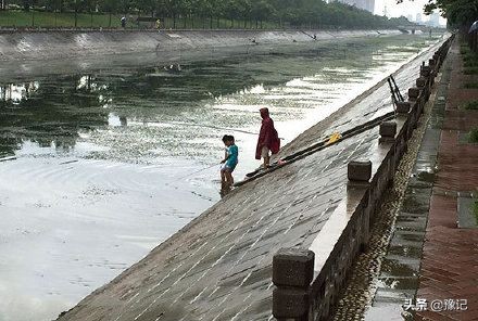 高温预警如何防烫脸,高温预警减少外出