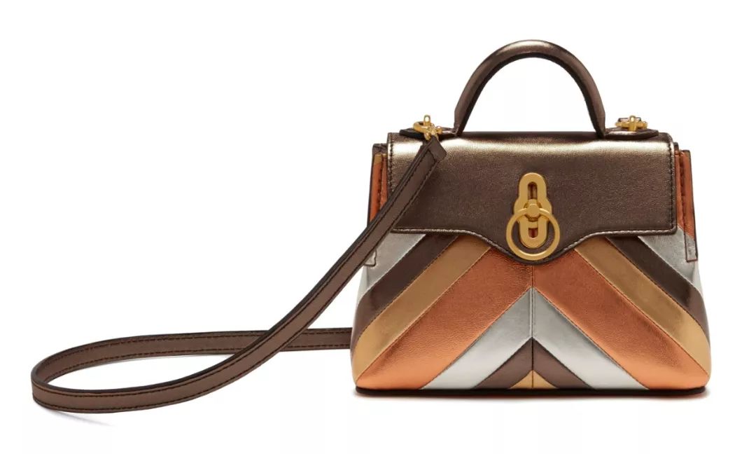 当代女生包包一般多少钱,女子买名牌包完整版