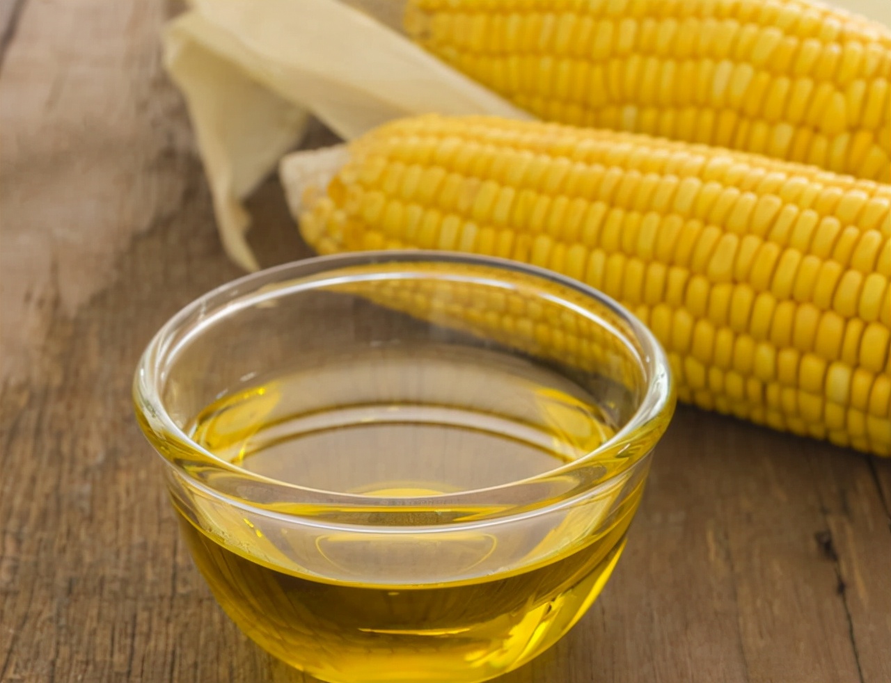花生油菜籽油和玉米油哪种更健康,玉米油菜籽油橄榄油花生油哪个好