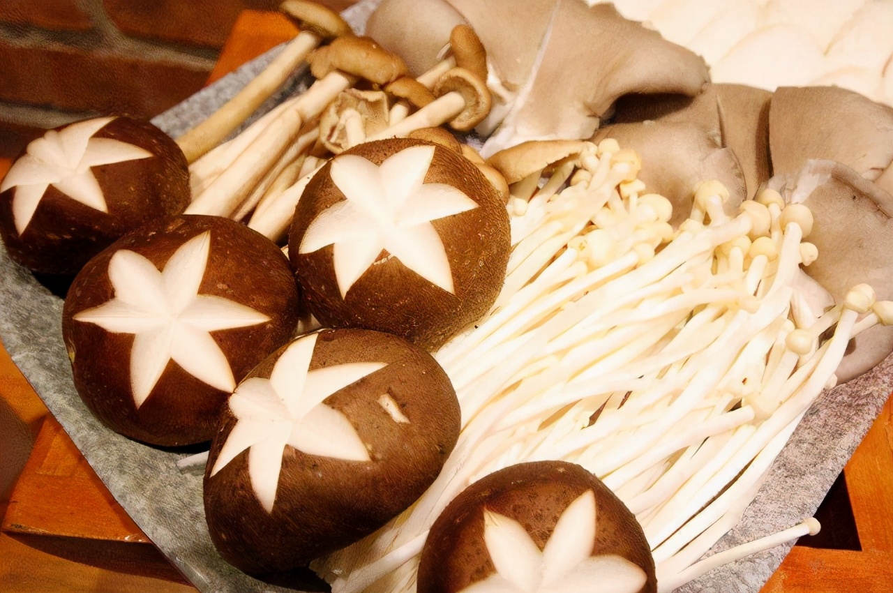 吃火锅必买的食材去哪里买,在家吃火锅必备的菜