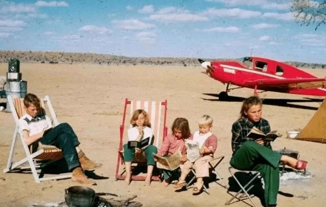 50岁邓文迪离婚后生活曝光,邓文迪离婚以后干什么