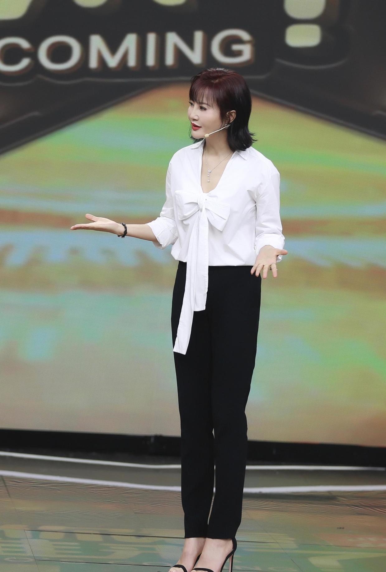 陶红穿搭,陶虹50岁减龄穿搭